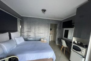 Damhuis | 2-Night Weekday Stay for Two in a Downstairs Deluxe Room