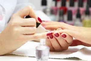 Dan Ne La Beauty Spa | Gel Manicure for 1