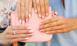 Glamour | Gel nails - Hands and Feet for 1