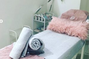 Toned and Polished | Classic Lash Extensions