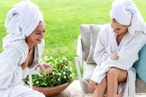 Care on Location | Couples Pamper Spa Experience Incl A Relaxing Picnic for 2