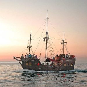 Jolly Roger | 60 min Daytime Pirate Ship Cruise For a Family of 4 (Copy)