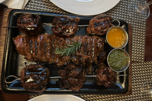 Cattle Baron Blouberg | Carni-4 Feast Platter for 4 people 3 course + wine