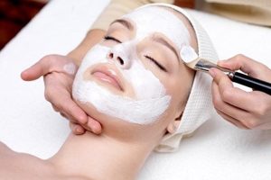 Love Life and Beauty Spa | Rejuvenating, Deep Cleansing Facial with Relaxing Head and Foot Massage For 1