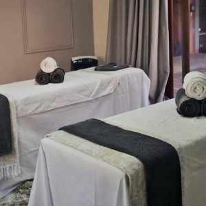 Vee Fab Beauty and Spa | 70 Minute Spa Package with Swedish Massage For 1