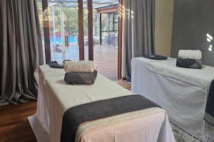 Vee Fab Beauty and Spa | 70 Minute Spa Package with Swedish Massage For 1