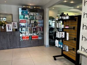 Hairstudio Rondebosch | Kerastase Gloss Treatment Special For 1 Incl A Drink and Light Snack