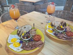 Kumu Aloha | Seafood Sunset Meal & Mimosa in Hawaii for 1