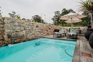The Greens Guest House | Gorgeous King Room Incl an English Breakfast for 2