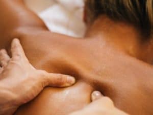 Urban Beauty Academy | 60 Min Couples Spa Package Incl a Charcuterie Cup & Champagne