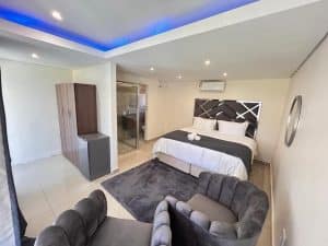 Deedo Sandton Guest House | A 1 Night Stay Incl a Full body Hotstone Massage For 2