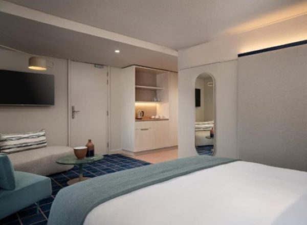 Home Suite Hotels | Stay and Enjoy 2 Glorious Nights With Us Incl Pizza and Wine for 2