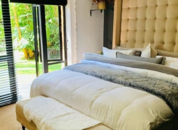 Mood Health Resorts | Stay For The Night and Indulge in a Milk Bath, Swedish Massage and a Body Mask For Two