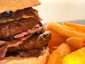 Mellasat Vineyards | 200g Gourmet Burgers, Desserts, Wine and a Wine Tasting Experience for 2 People