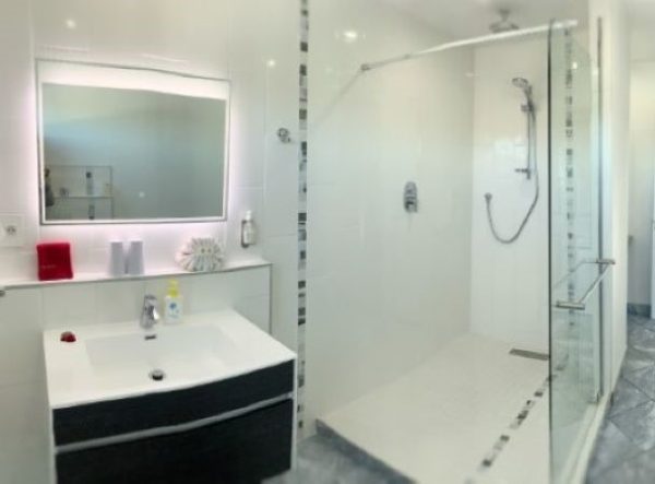 Farr Out Guesthouse Paternoster | 2-Night Stay for Two in the Gorgeous East Wing