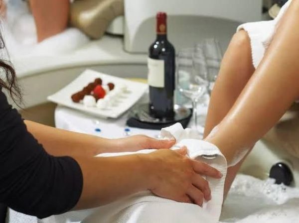 Care on Location |  80 Min Spa Bliss Experience Incl Choclate and Wine for 2