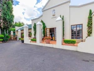 Bodyframe Beauty clinic | 150 Minutes of Pure Bliss Spa Package for 2