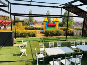 Big Mirage | Kiddies Party Venue Incl Lunch, Slushies, Popcorn, Bubble Tent, Jumping castle, Pool, up to 20 Kiddies