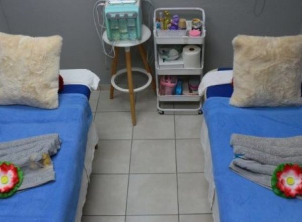 Mindful Motion Day Spa | Luxury Full body Massage for 2 Incl Foot Scrub, Back Scrub and a Head Massage