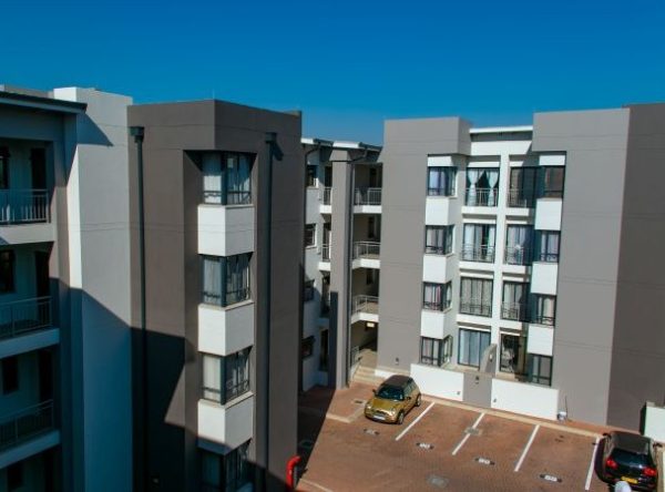 The Atrium | 2-Night Stay in Our Luxury 2-Bedroom Serviced Furnished Apartment for 4