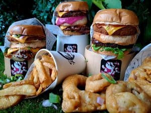 Pluckys Fried Chicken | The Deluxe Gourmet Deal Incl Any Side For 1