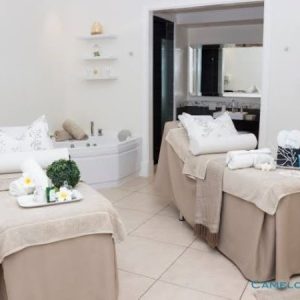 Bella Casa Guest House | Relax and Get Pampered with a 60 Min Massage Incl Welcome Drinks For 2