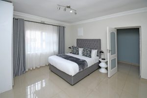 The Homestead Villa | Weekend Getaway for Twelve People In Our Luxury 6-Bedroom Villa All with Ensuite