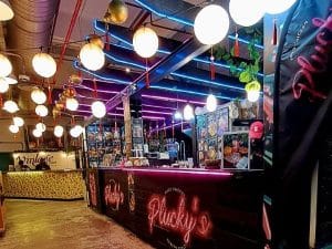 Pluckys Fried Chicken | The Deluxe Gourmet Deal Incl Any Side For 1
