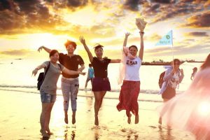 TEFL on the Beach | Qualify to Teach English Online with a 140-Hour TEFL/TESOL Certificate and Job Placement