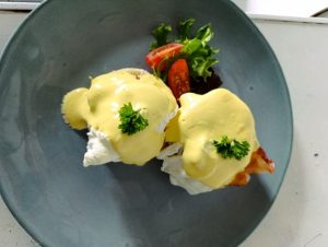 Brew Lounge Tygervalley | Eggs Benedict, Open Toasted Muffin with Bacon, Eggs and Hollandaise sauce For 2