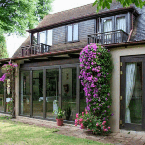 Loyas Tours | A 1 Night Relax & Recharge Getaway for 2 at The Sandton Lodge Incl Breakfast or a Picnic