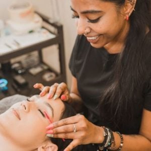 Salon di Belle | Lamelle Deep Cleanse Facial with a Foot or Head Massage For 1