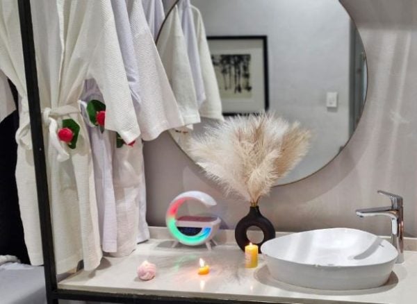 Levansha Aqua Spa | Deluxe Pamper Package for 2 at The Capitol on Park Hotel, Sandton