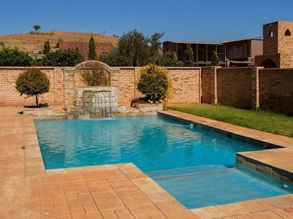 The Crystal Rose Lodge and Spa | 1 Nights Stay incl Spa Treatments and a Romantic Dinner for 2