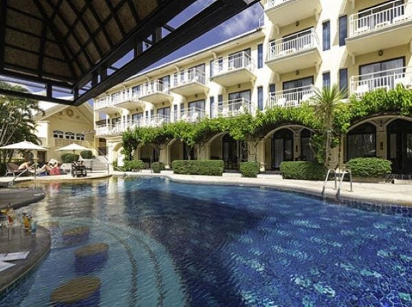 Travel Creationz | 7 Nights in Phuket, Thailand for 2 Incl Breakfasts And A Cabaret Show