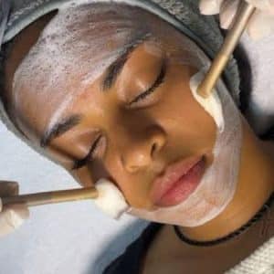Ellainc Beauty Nail Bar | Get this 90 Min Full Facial with Steam Exfoliation and a Foot Treatment for 1