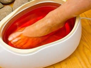 Ellainc Beauty Nail Bar | Step Into Season With This luxury Manicure and Pedicure For 1