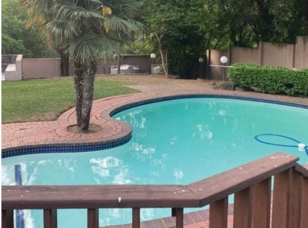 Sandton Glow Spa | 80 Min Spa Package Incl A Floating Tray with Breakfast or A Mix Platter For 2