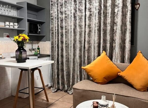 Vee Fab Beauty and Spa | An Overnight Stay With A Relaxing Massage For 2 Incl Breakfast or Lunch