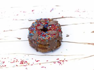 XO Cronuts | 2  Dbl Cronut Milkshakes + 2 Free Cronuts Or 4 Gourmet Filled Cronuts + 2 Free Cronuts